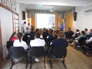Equipe Multiprofissional do Hospital de Clínicas de Porto Alegre realizou treinamento de capacitação para uma equipe do Hospital Nossa Senhora Aparecida de Camaquã