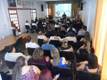 Hospital faz palestras itinerantes nos diversos serviços públicos do Município